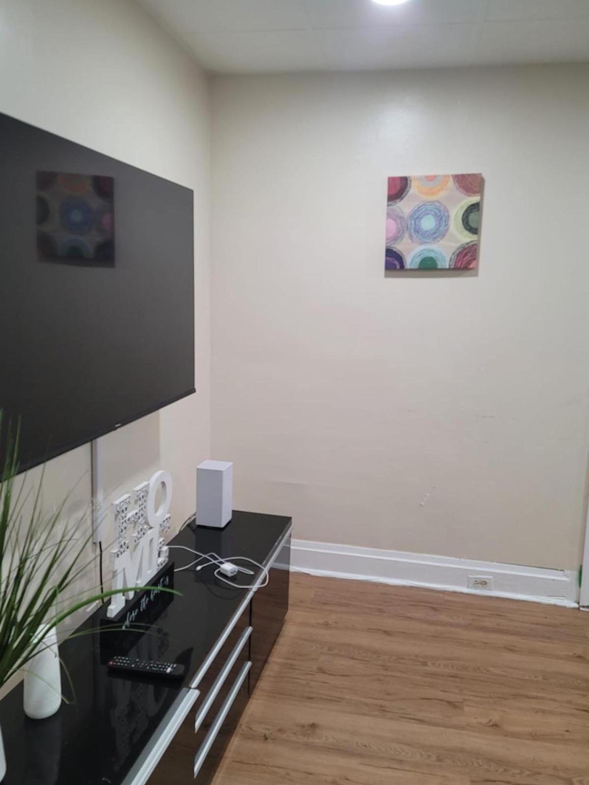 Z & Z Apartment Newark Eksteriør bilde